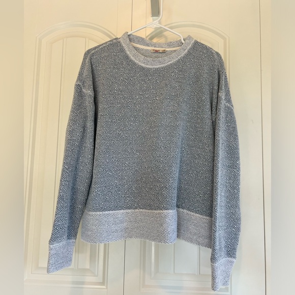 Faherty Blue and White Patterned Sweatshirt - Picture 1 of 7